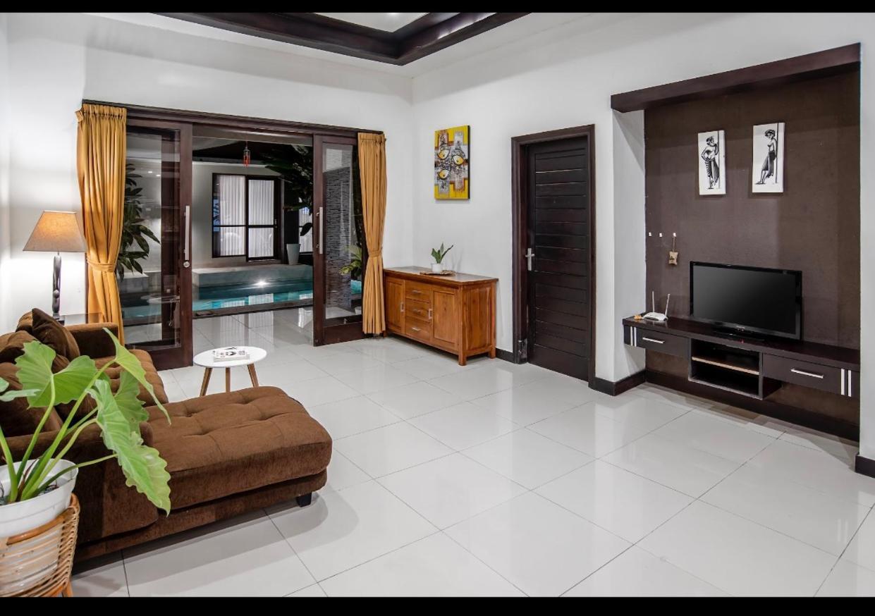 Pondok Arya Kuta Villas By Kamara Luaran gambar